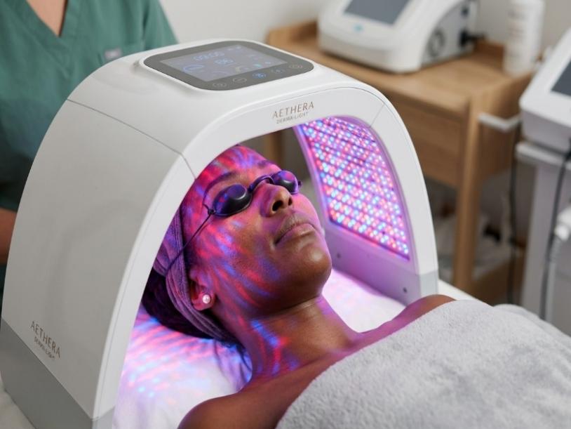 LED light therapy treatment